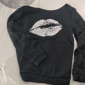 Sweatshirt black, off shoulder, New never worn